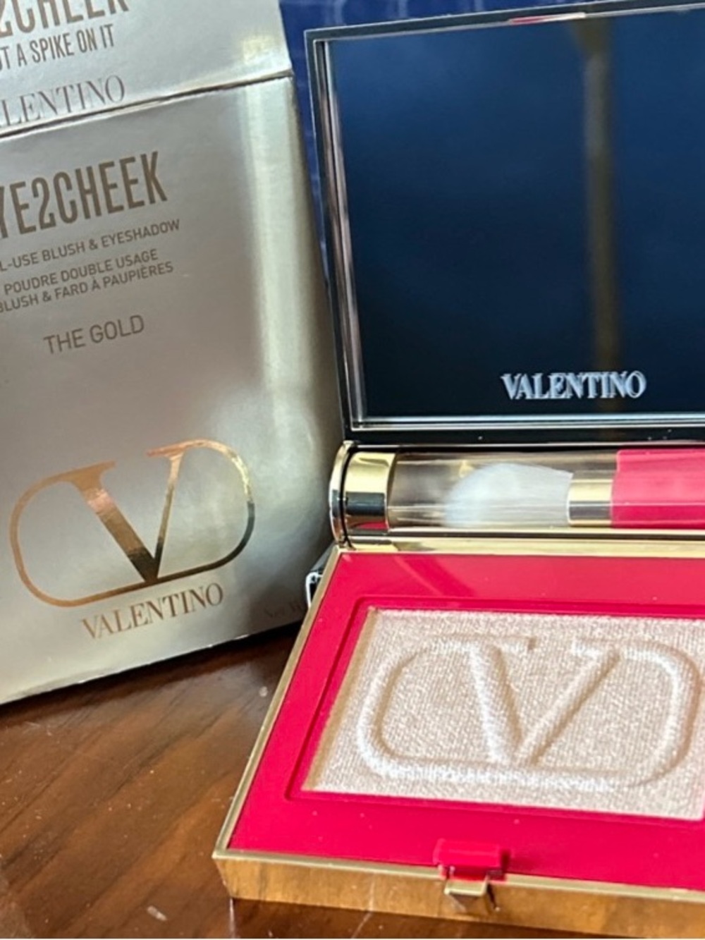 Valentino Eye2Cheek Dual Use 600 Put A Spike On It New In Box The Gold